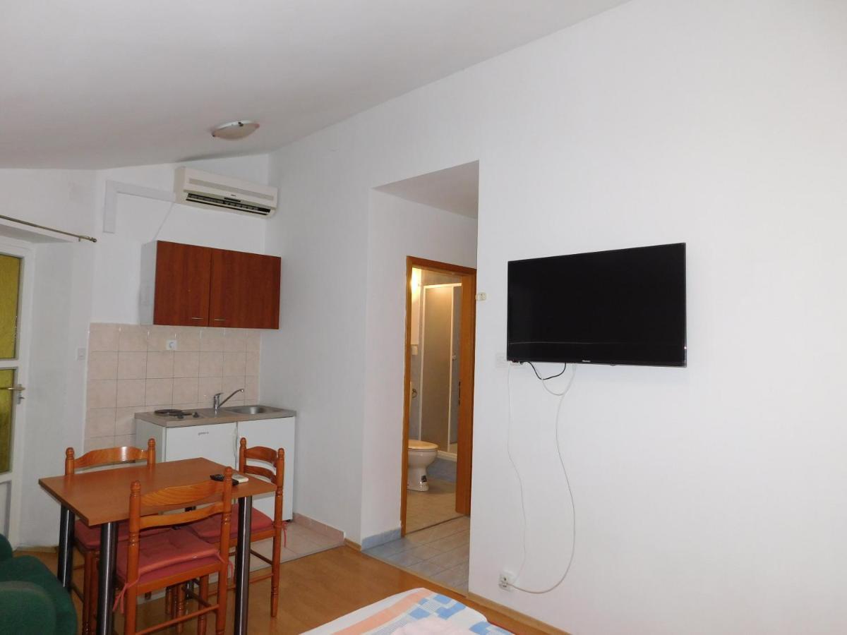 Apartments Nikolas Vodice Exterior foto